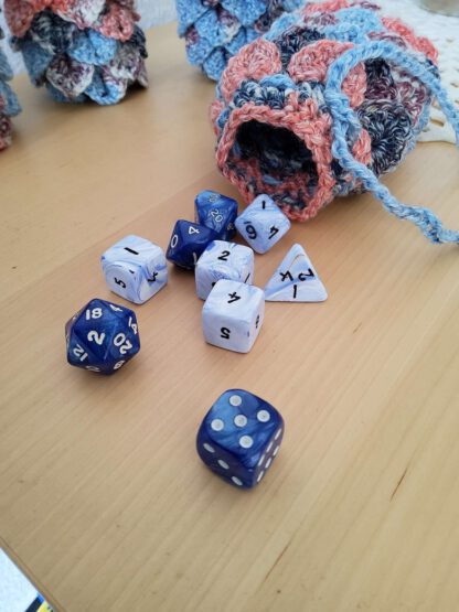 Dragon egg dice bag - coral and blue - Image 2