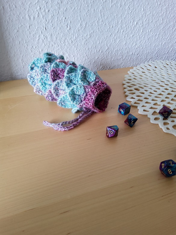 Dragon egg dice bag - pink and blue