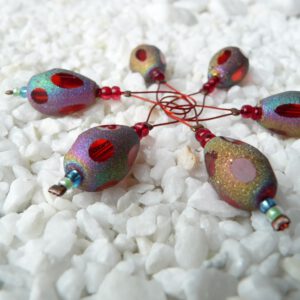 Lantern stitch markers for knitting