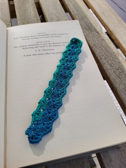 crochet ribbon bookmark - shades of green - Image 5