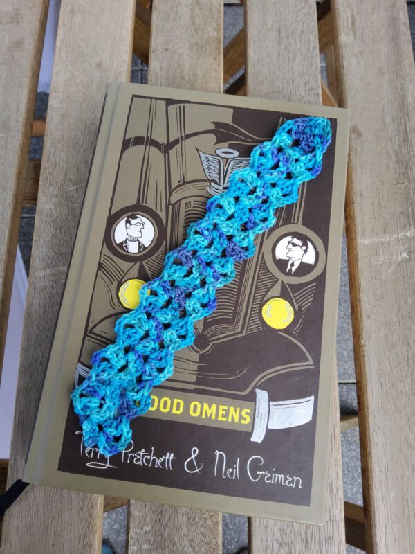 crochet ribbon bookmark - aqua