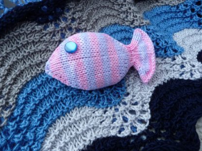 PDF knitting pattern - Sweet Little Fishy