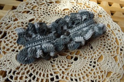 PDF crochet pattern - Mademoiselle Gonin ruffled collar