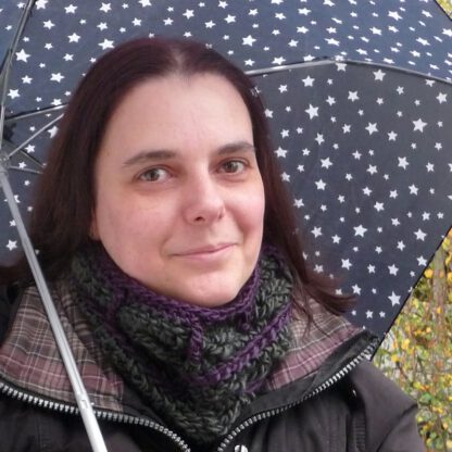 PDF crochet pattern - Another Brick in the Wall cowl