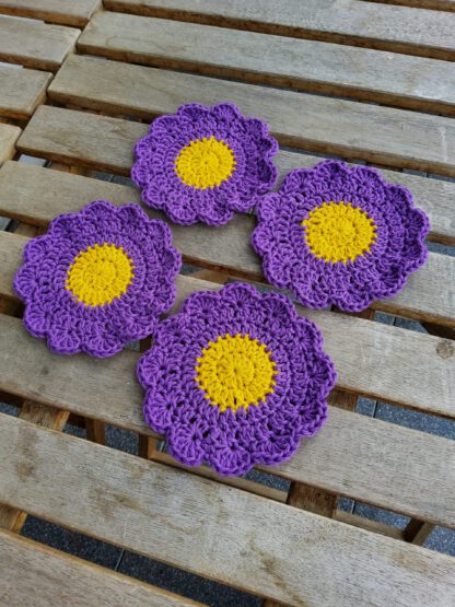 Flower coasters purple - set of 4