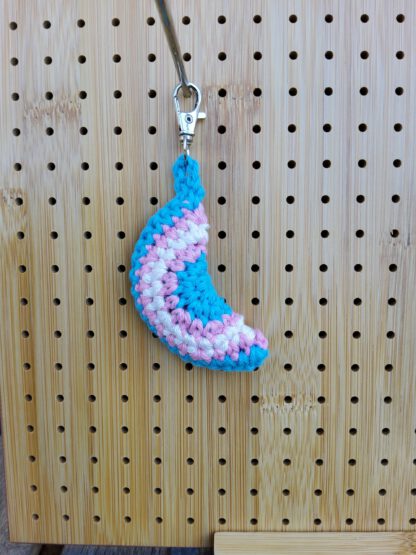 Pride rainbow keychain - Image 4