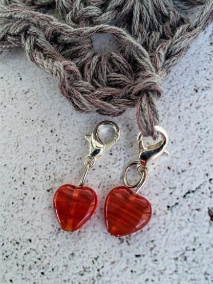 red heart stitch markers for crochet, set of 2