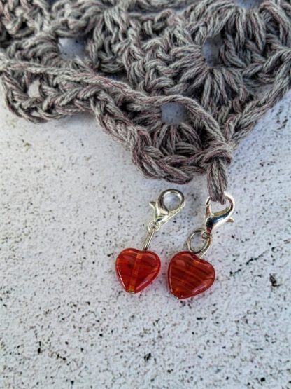 red heart stitch markers for crochet, set of 2 - Image 2