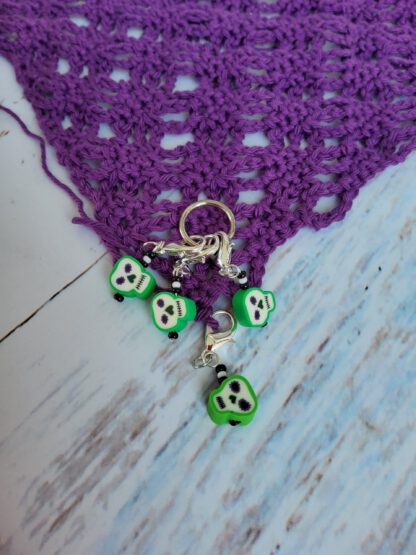 Skull stitch markers for crochet, set of 4 - Image 2