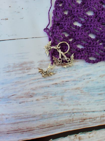 Bat stitch markers for crochet, set of 4 - Image 4