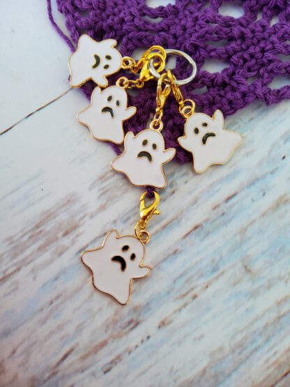 Cute ghost stitch markers for crochet, set of 5 - Image 2