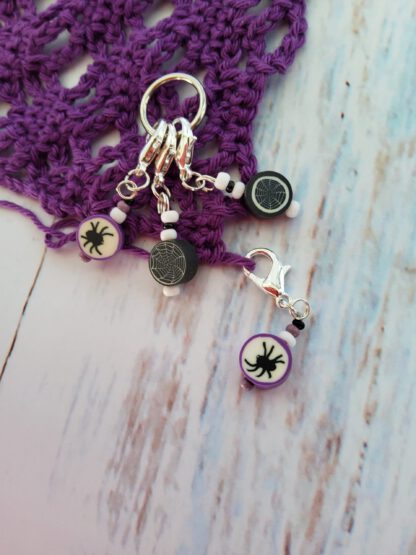 Itsy Bitsy Spider stitch markers for crochet, set of 4 - Image 2