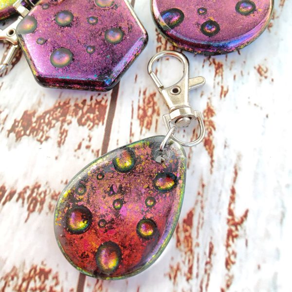 Waterdrop effect resin keychain - Image 6