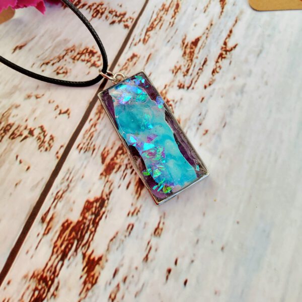 Fluid blue resin pendant necklace - slight flaws - Image 9