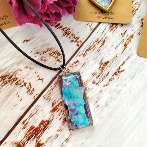 Fluid blue resin pendant necklace - slight flaws - Image 8