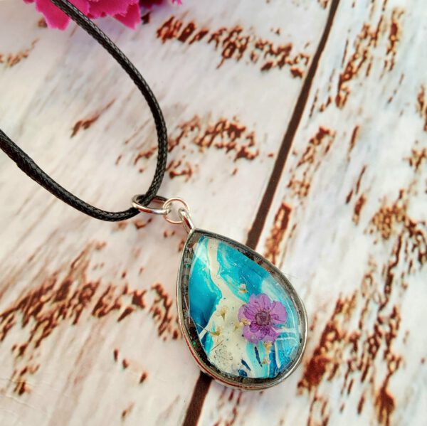 Fluid blue resin pendant necklace - slight flaws - Image 10