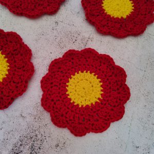 Flower coasters red, Set of 4