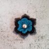 Crochet flower brooch with metal button - Image 6
