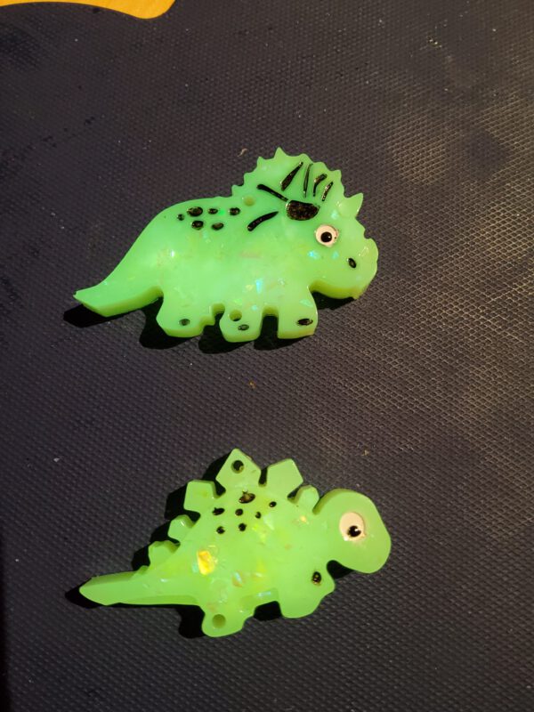Dino resin keychain - Image 7
