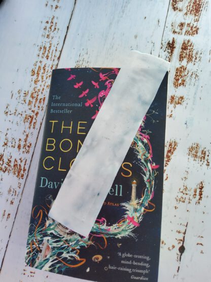 Blue resin bookmark - Image 6