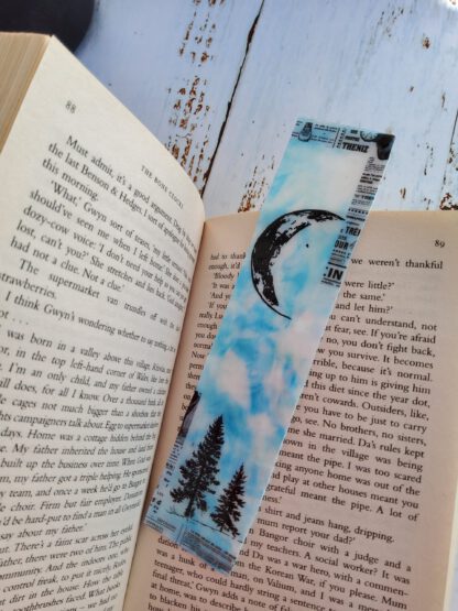 Blue resin bookmark - Image 7