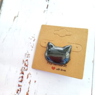 Black cat pin