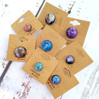 Cabochon pin