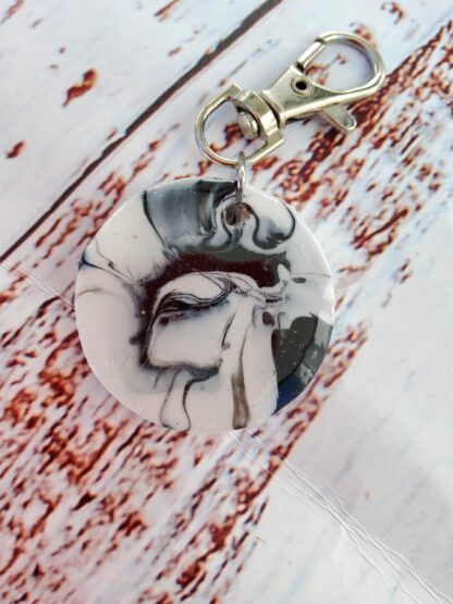 Black and White resin keychain - Image 6