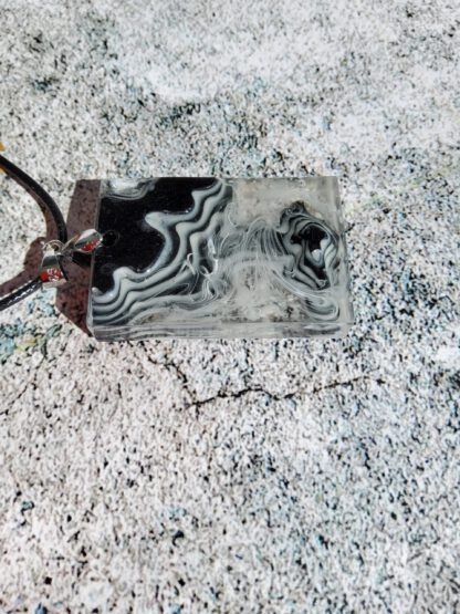 Black Islands resin necklace - Image 3