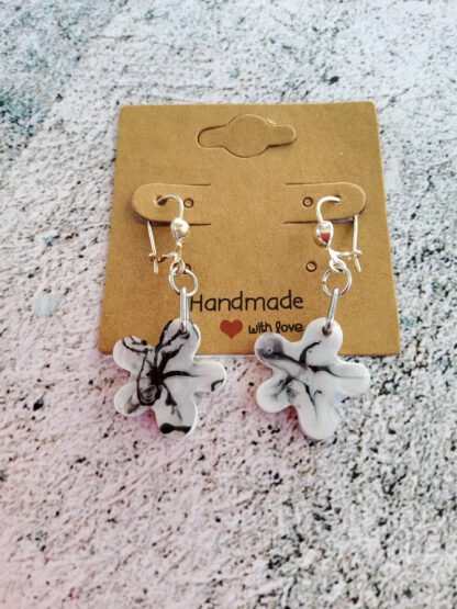 Flower dangle earrings - Image 4