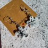 Flower dangle earrings - Image 2