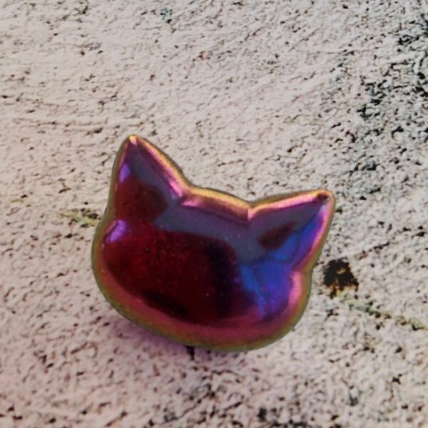Metallic purple cat pin - Image 2