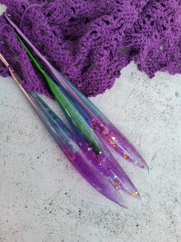 Mermaid crochet hooks with resin handle - Image 8