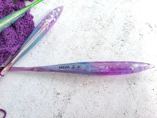 Mermaid crochet hooks with resin handle - Image 5