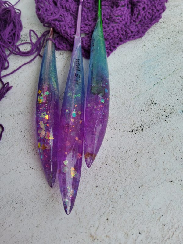 Mermaid crochet hooks with resin handle - Image 7