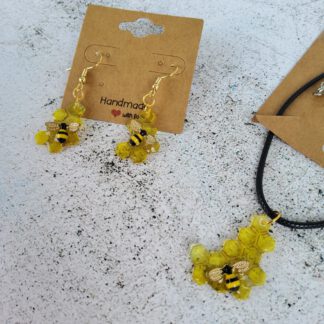 Honeycomb earrings and necklace