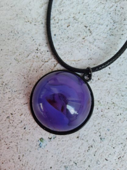 Purple cabochon earrings and necklace - Image 2